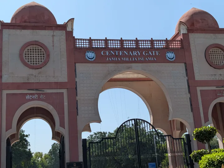 With Camera Coach Sample.