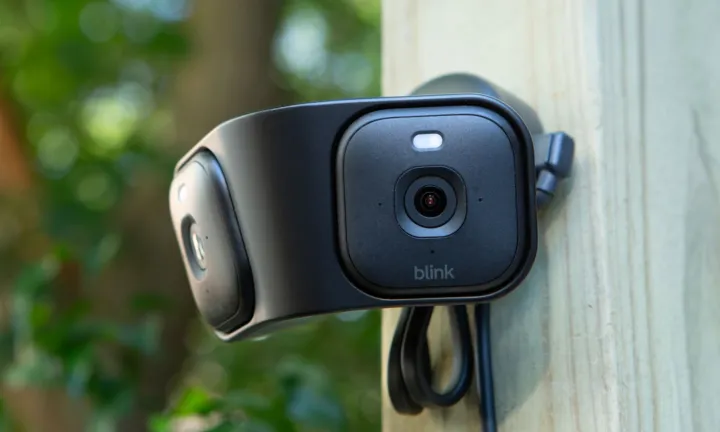 Amazon's Blink Arc camera setup.