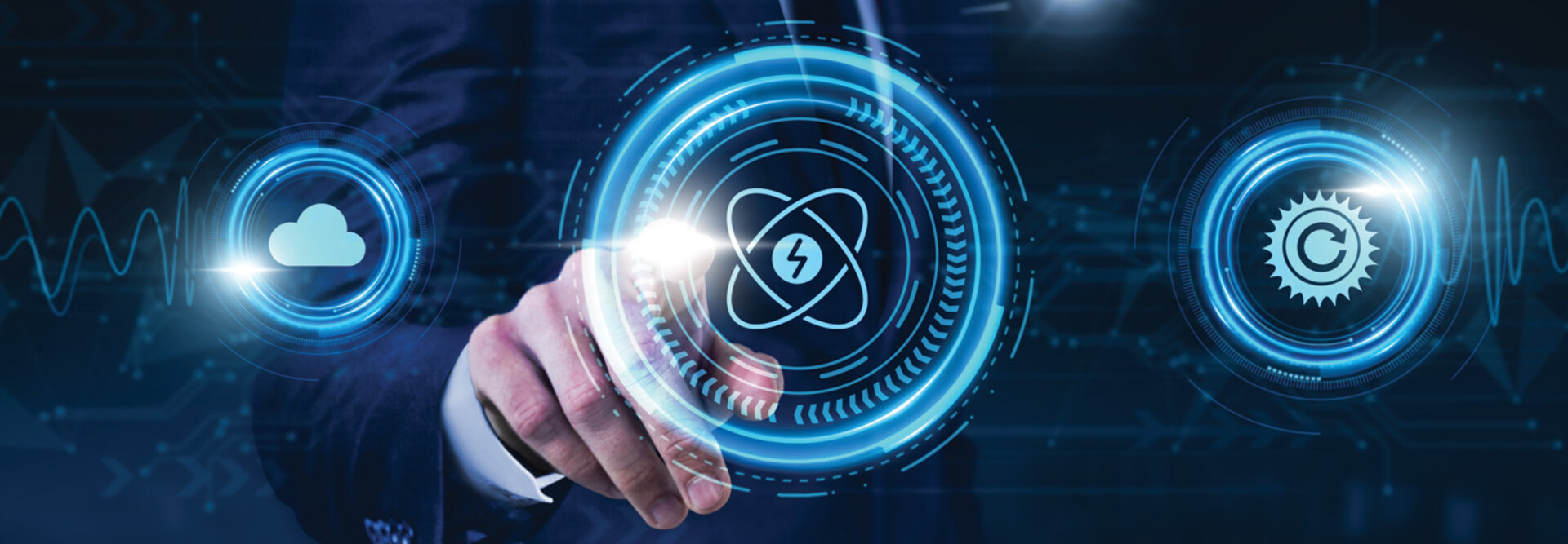 Unlocking Energy Savings: The Role of Microgrids in Enhancing University Data Center Efficiency