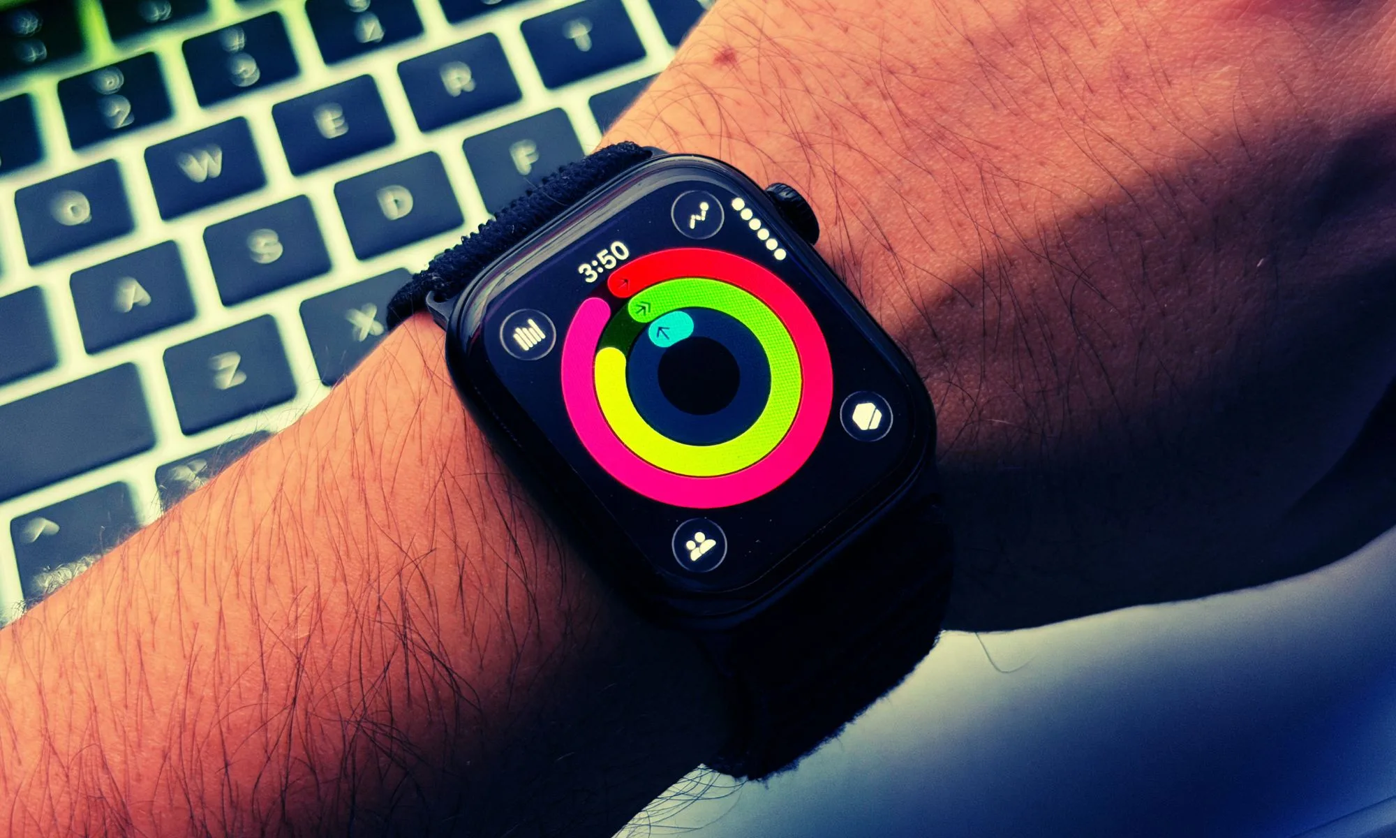 Apple Watch Series 11 activity rings