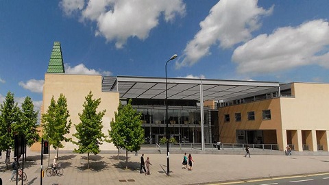 Oxford University and UBS Unveil Groundbreaking AI Research Center