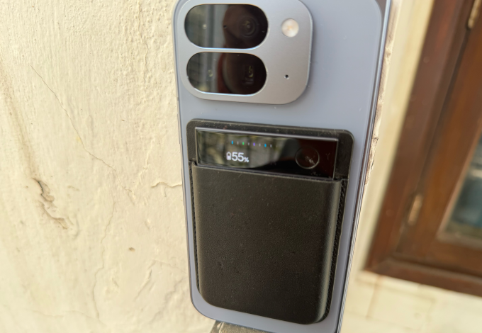 Haptic feedback features for active recording.