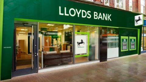 Lloyds Unveils AI Academy to Empower All Employees with Essential Skills