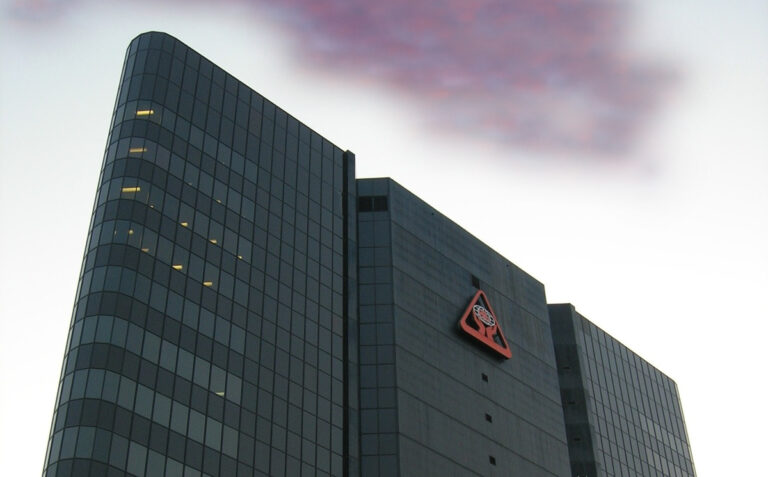 Transforming Financial Services: The Impact of AI on Credit Unions and Fintech Solutions