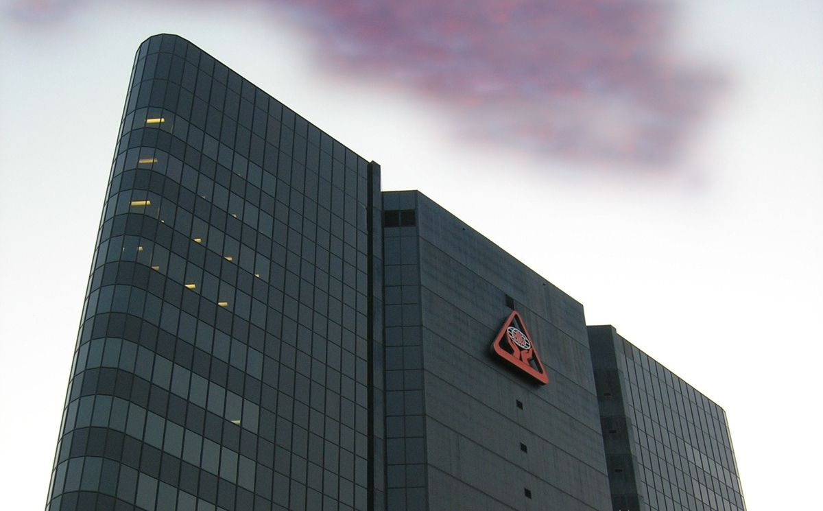 Transforming Financial Services: The Impact of AI on Credit Unions and Fintech Solutions