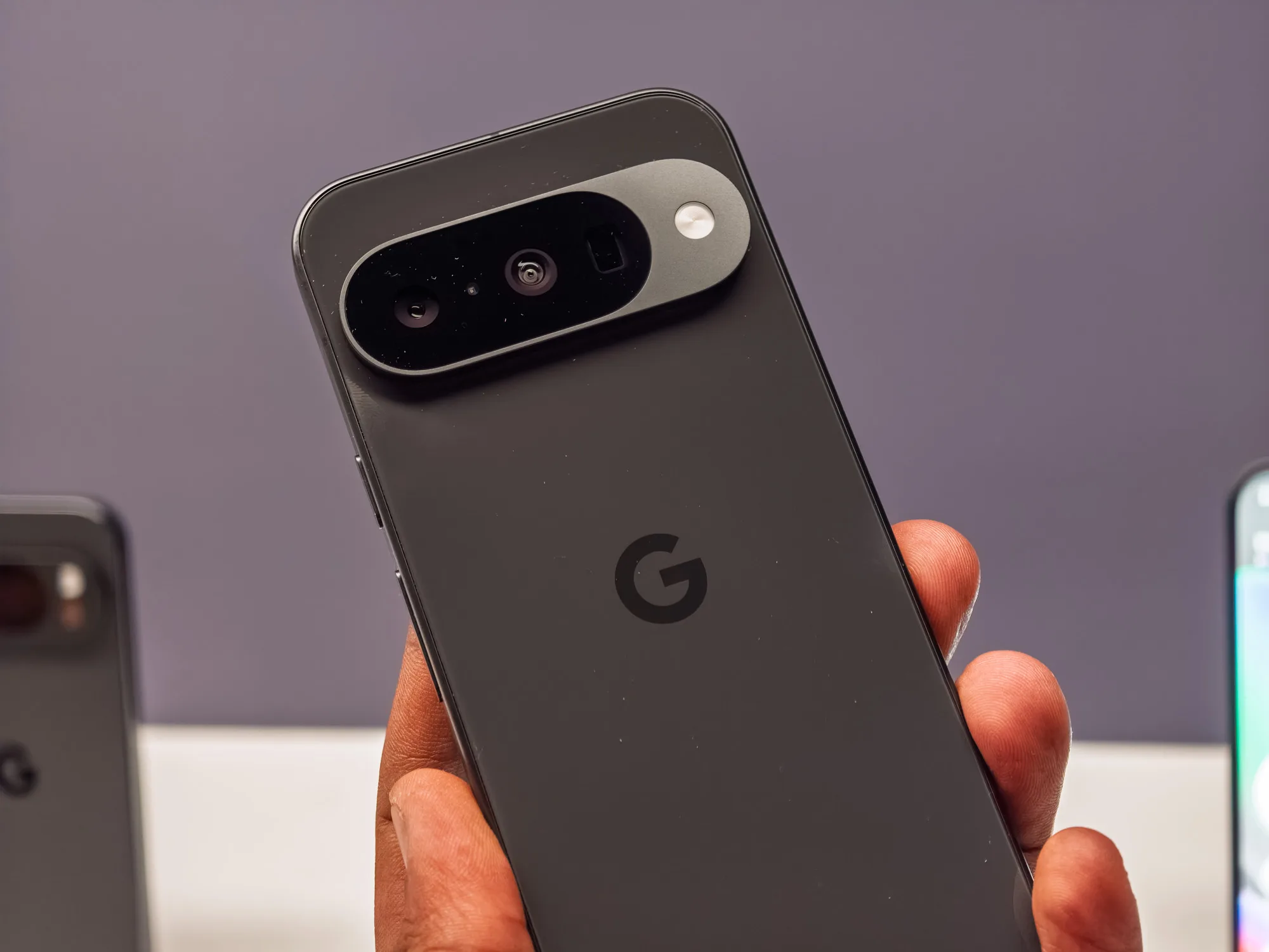 Google Pixel 10 Obsidian