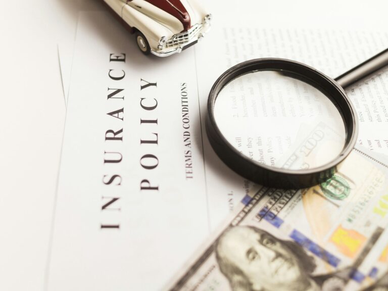 Transforming Operations: How Insurance Leaders Leverage Agentic AI to Slash Costs