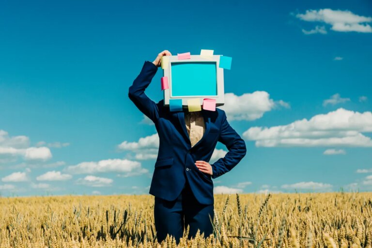 How Slow Tech is Combating the Attention Crisis Born from the Smartphone Era