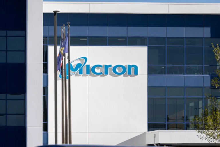 How a US Company is Thriving Amidst the Memory Chip Shortage