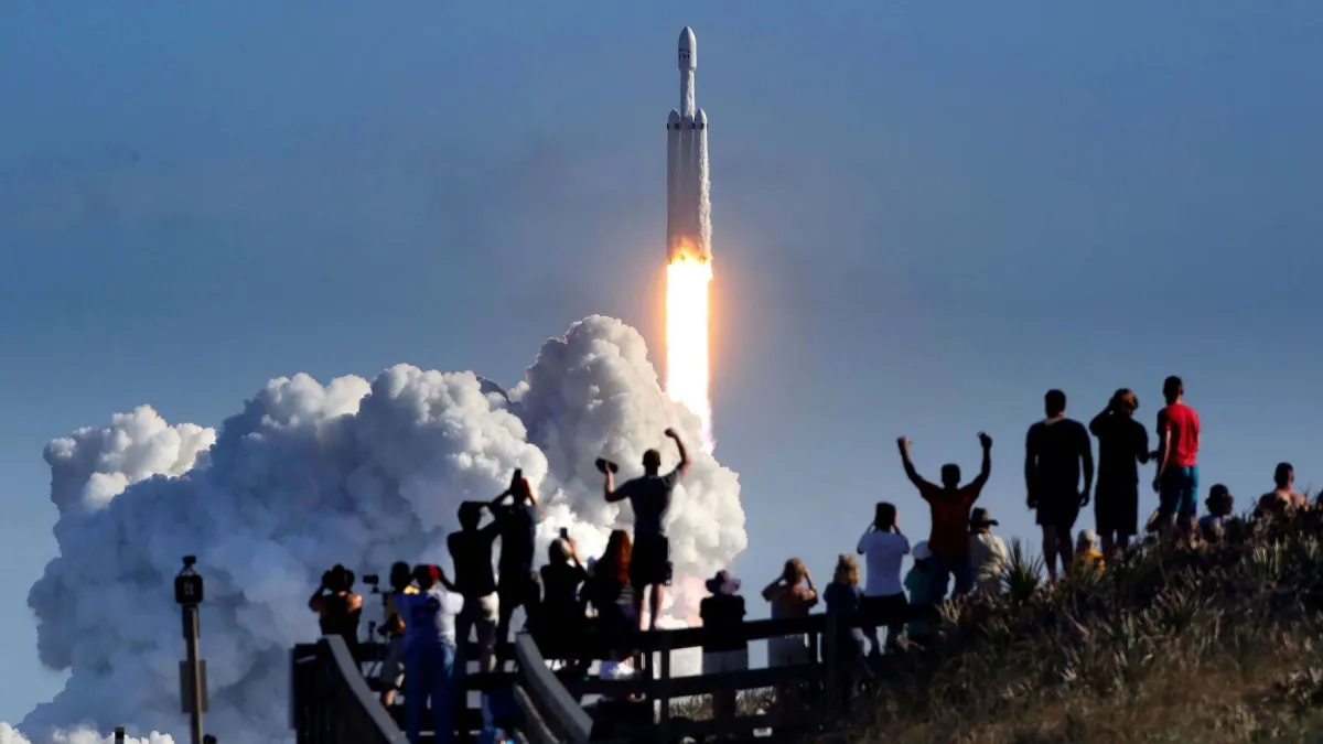 SpaceX Soars to $2.6 Trillion Valuation, Surpassing Amazon for a Moment