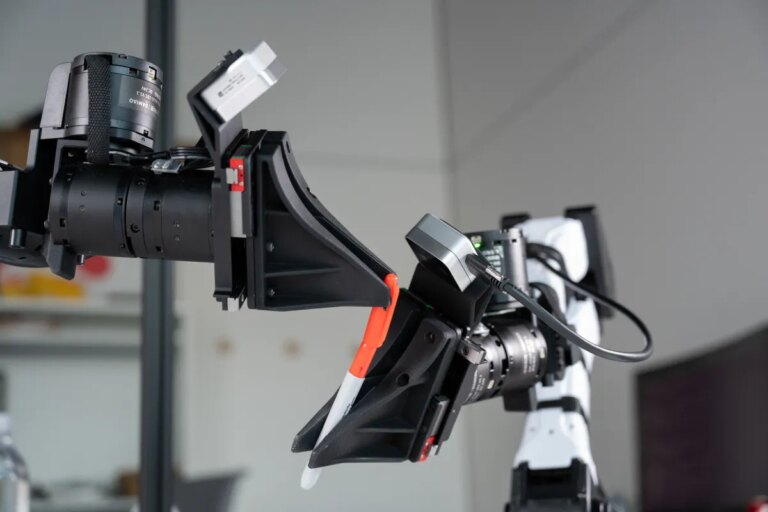 Transforming Robot Training: How AI Labs Are Turning to XDOF for Efficient Data Collection