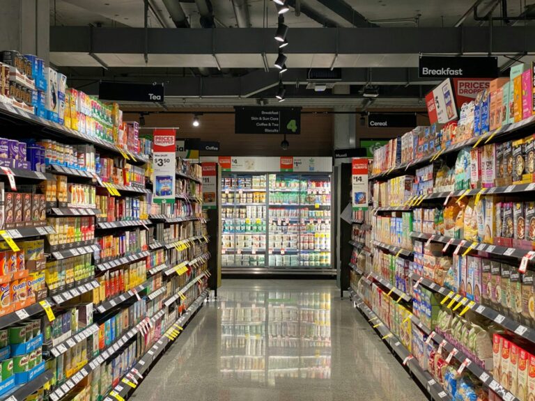 Weis Markets Introduces AI-Powered Instacart Shopping Carts for Enhanced In-Store Experience