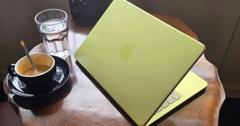 Why Apple's MacBook Neo Should Stay True to Its Roots Amidst AI Hype