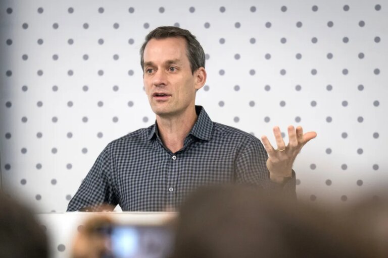 Top AI Innovators, Including Jeff Dean, Depart Google to Launch Game-Changing Startup