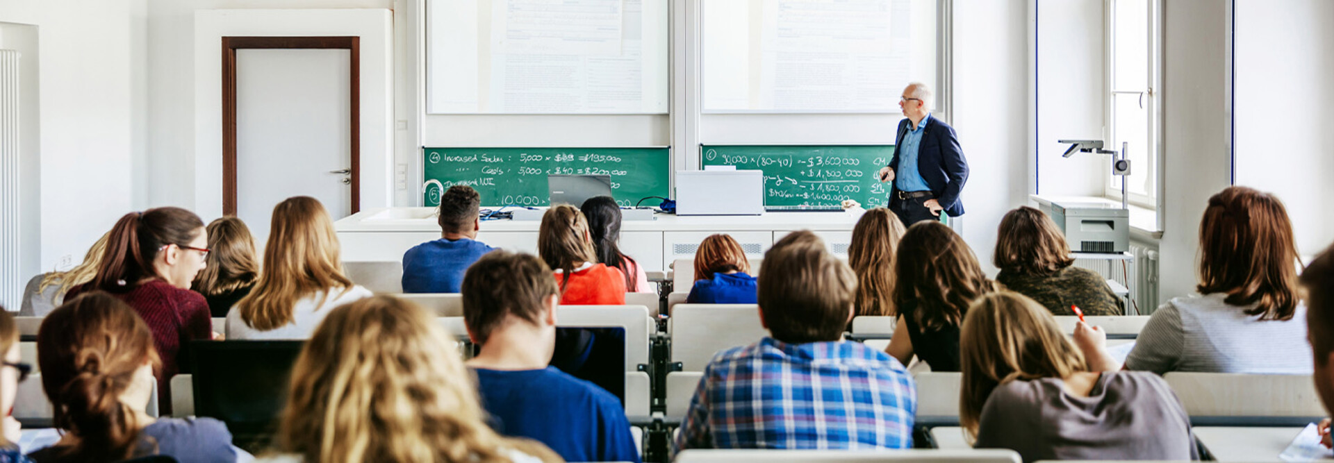 Unlock AI & Cloud Resources: AWS Program Empowers College Students