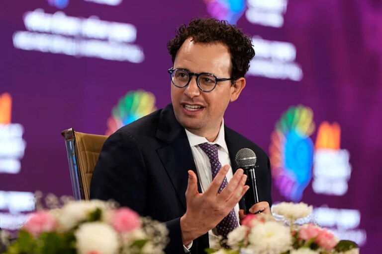 Anthropic CEO Reveals Strategic Blueprint to Moderate AI Development Pace